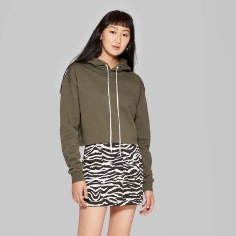 Wild Fable Women’s Green Cropped Hoodie